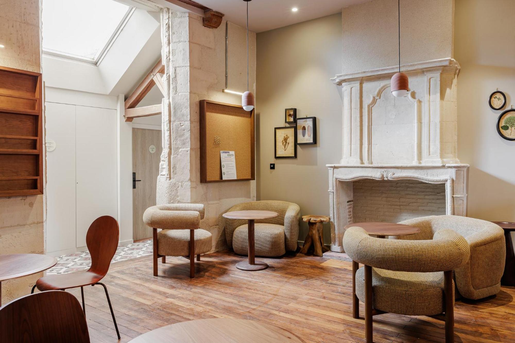 Hotel Cloitre - Entree Autonome, Reception En Ligne - Encore Mieux Orleans Exterior photo